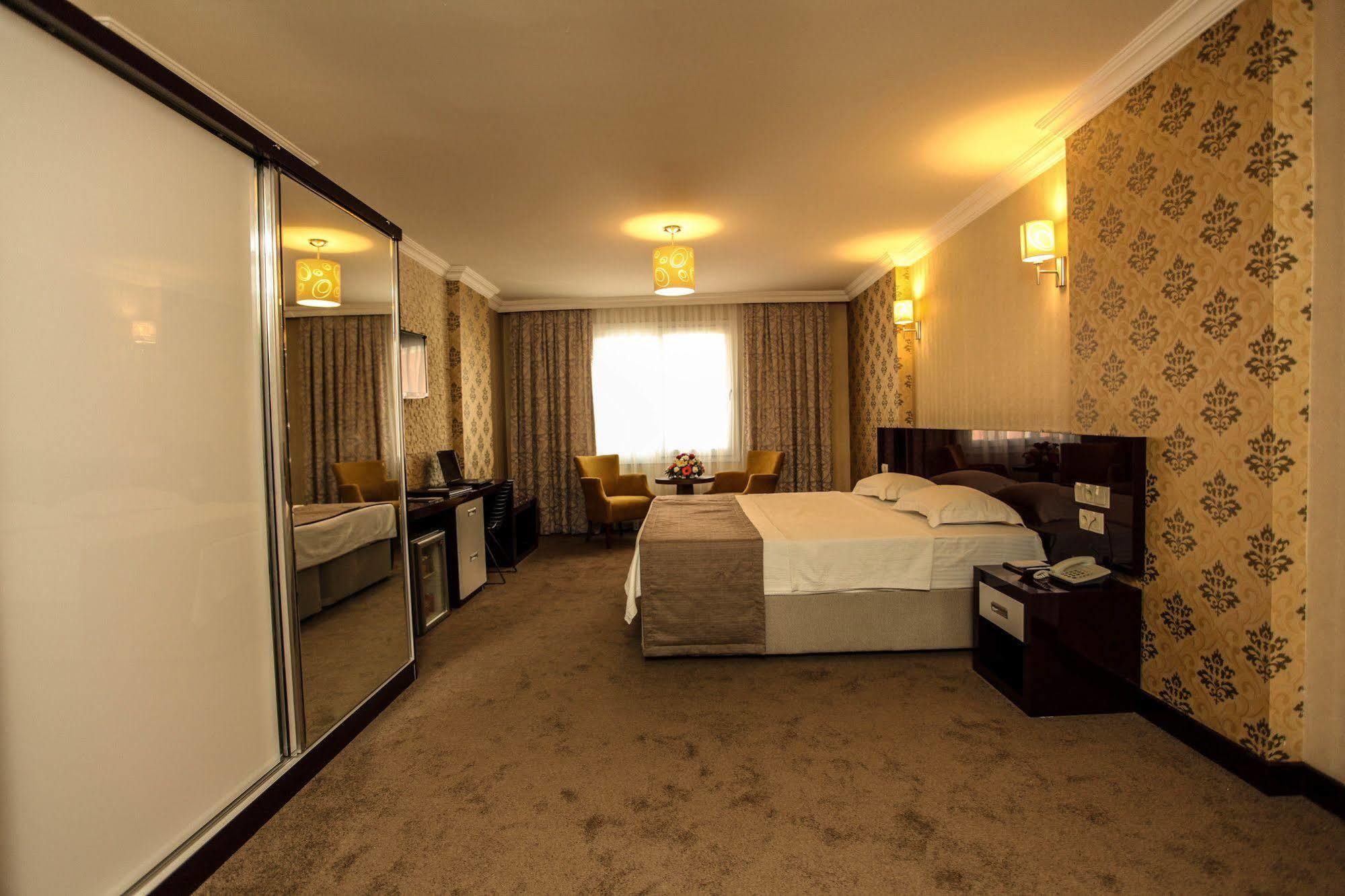 Grand Akcali Otel Iskenderun Exterior photo